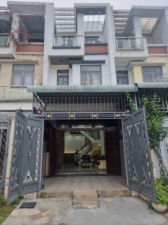 NHÀ 3 TẦNG MỚI ĐẸP – THẠNH LỘC 19 – GIÁ CHỈ 5.35 TỶ