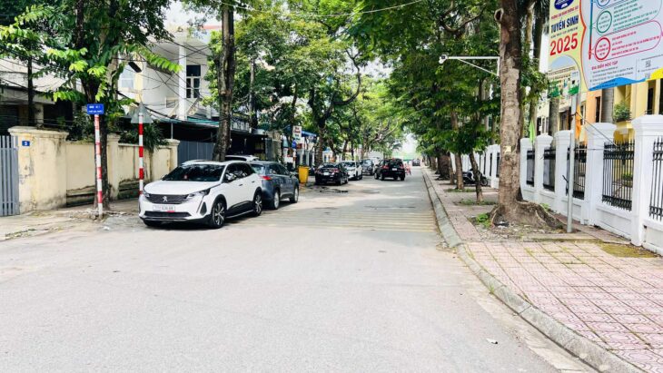 Siêu phẩm lô góc Long Biên, 57m x 6 tầng, thang máy, mặt tiền 15.6m, ôtô tránh, kinh doanh