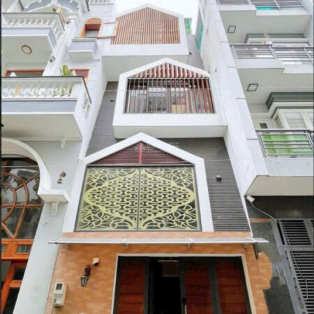 Nhà khu Vip Bờ Bao Tân Thắng đối diện Aeon Mall Tân Phú, xe hơi ngủ trong nhà, giá 8.8 tỷ