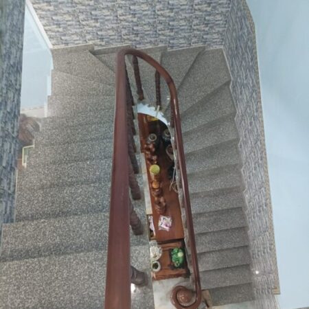 NHÀ 2 TẦNG BTCT – XÂY TƯỜNG 20CM – CÁCH ĐẠI HỌC TÀI CHÍNH MARKETING 50M – CÓ PN TRỆT – SÂN ĐỂ Ô TÔ