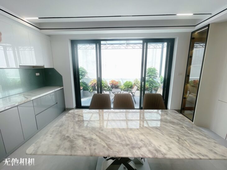 NHÀ MỚI 7 TẦNG THANG MÁY – XUÂN LA – Ô TÔ VÀO NHÀ – 25 TỶ