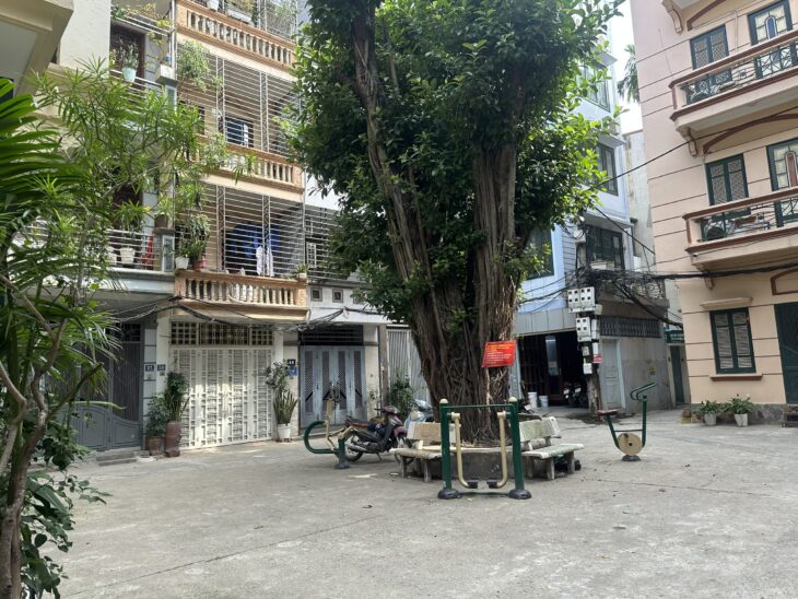 MẶT TIỀN RỘNG HIẾM CÓ 11M – ĐẤT ĐƯỢC NHÀ NƯỚC PHÂN – TRUNG TÂM CẦU GIẤY – ĐẦY ĐỦ GIẤY TỜ_ 2 TẦNG –