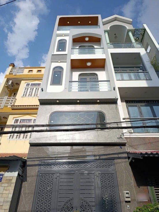 Bán nhà hẻm Chiến Lược, Bình Tân. 4x15m, 3 tầng, 4PN, Sổ Đỏ. Giá 7.9 tỷ.