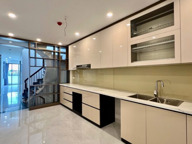 Nhà Quang Tiến, lô góc, dân xây 45m2, 5 tầng chỉ 7,1 tỷ