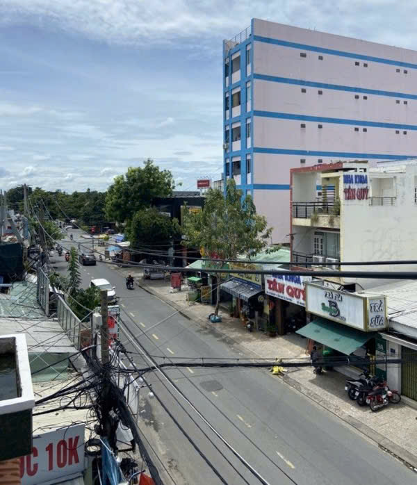 Bán đất HIẾM vị trí đẹp hẻm 10M Vườn Lài Q12 ngang 10m 300m2 tặng GPXD 7 tầng 24.8 tỷ.