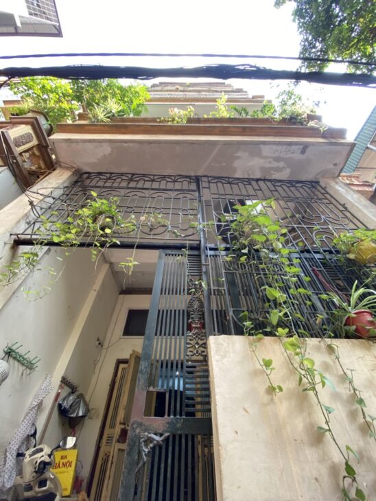 SIÊU PHẨM CẦU GIẤY GẦN PHỐ – VỊ TRÍ ĐẸP – 30M RA PHỐ NGUYỄN KHANG _ 5 TẦNG – 47M2 – 12TỶ
