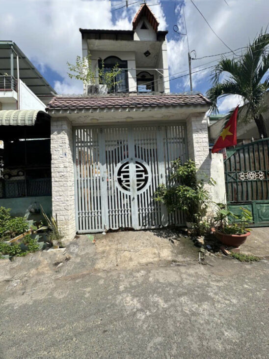 Nhà Mặt tiền Vuông 2 tầng, Đường Ôtô né, 95m2 – Trung Mỹ Tây 3 Q12