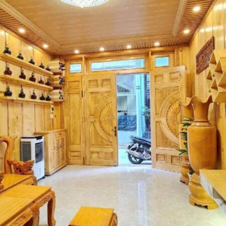 Nhà ốp Gỗ 2 tầng HXH 40m2, Vuông – Đường số 2 QV