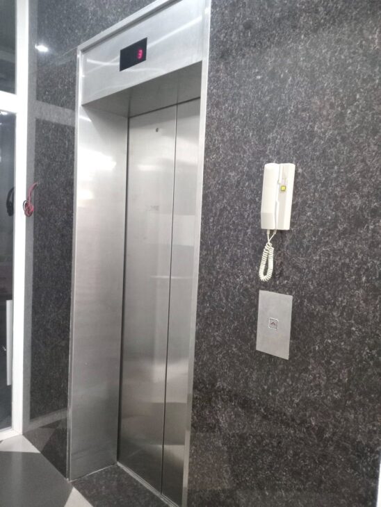 BÁN TÒA NHÀ PHỐ THÁI HÀ 7 TẦNG THANG MÁY – DÒNG TIỀN 150 TRIỆU/THÁNG -TRƯỚC NHÀ Ô TÔ TRÁNH – PHÂN