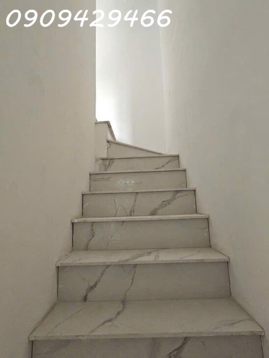 BÁN NHÀ QUẬN 7 – GẦN HUỲNH TẤN PHÁT- HẺM 4M XE HƠI ĐỖ CỬA – SỔ HỒNG CHUẨN CHỈNH – KHU DÂN CƯ HIỆN