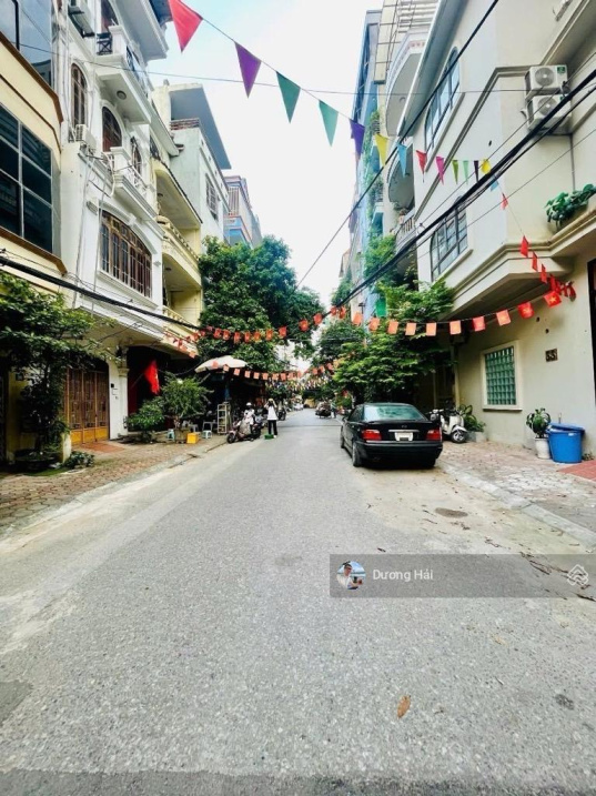 Bán nhà Hoàng Ngân – Cầu Giấy – 100m2 MT 6.6m – Ô tô vỉa hè KDVP có hoàn công