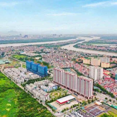 toà nhà thương mại Long Biên, 255m x 8tầng, mặt tiền 17.5m, dòng tiền 200tr/tháng