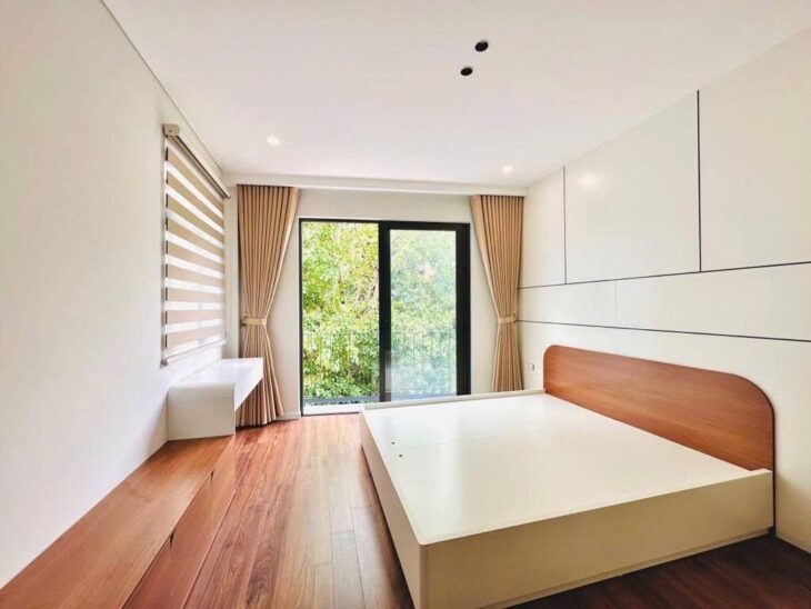 18.5 Tỷ, Oto Tránh, Vỉa hè, Kinh Doanh đỉnh, Lõi Đống Đa, Lô góc, 40m2 x 6T thang máy.