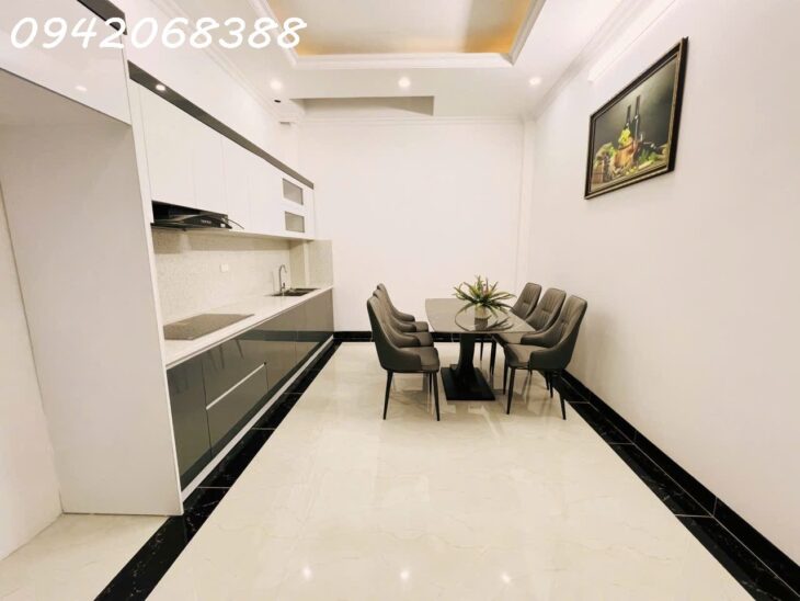 bán gấp nhà Phố Minh Khai, Mai Động, Hoàng Mai, DT 50m2, 5 tầng thang máy, full nội thất, vị trí