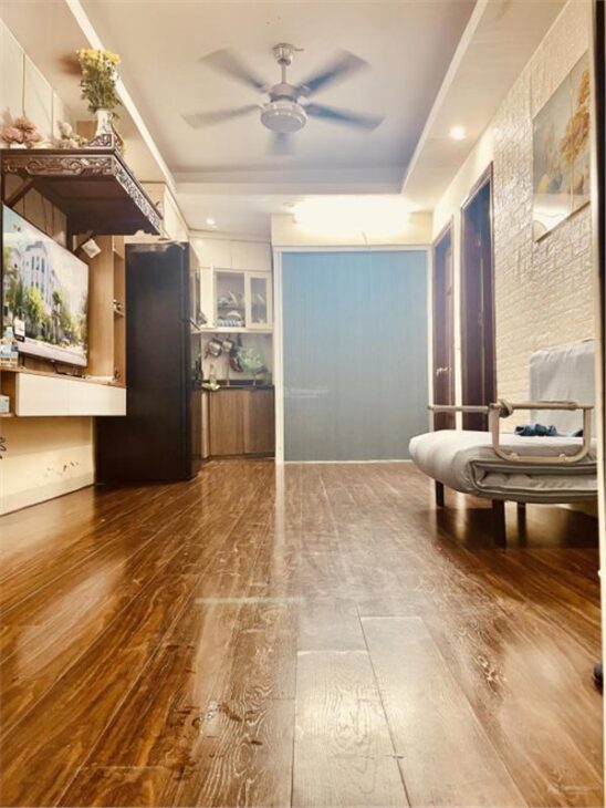 Chính chủ cho thuê nhà CCMNtầng 2/7- giá 8.8tr – 82 Yên Lãng, 61m2, 3PN2VS