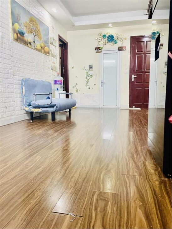 Chính chủ cho thuê nhà CCMNtầng 2/7- giá 8.8tr – 82 Yên Lãng, 61m2, 3PN2VS