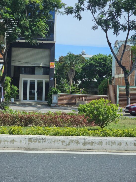 Bán đất đường Hồ Xuân Hương, Dt 265m2 ngang 10m gần biển Mỹ Khê