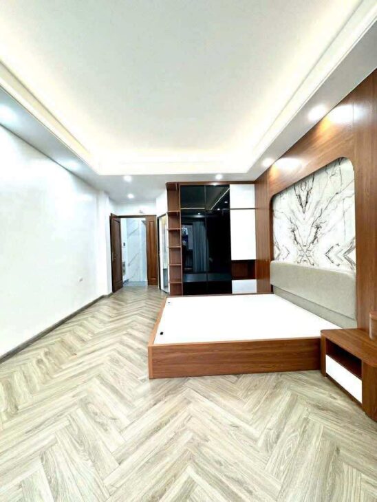 Phố Vọng, Nhà Mới Ở Ngay, 5 Tầng Thang Máy, Hơn 9 Tỷ
