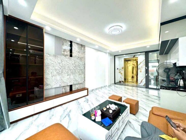 Phố Vọng, Nhà Mới Ở Ngay, 5 Tầng Thang Máy, Hơn 9 Tỷ