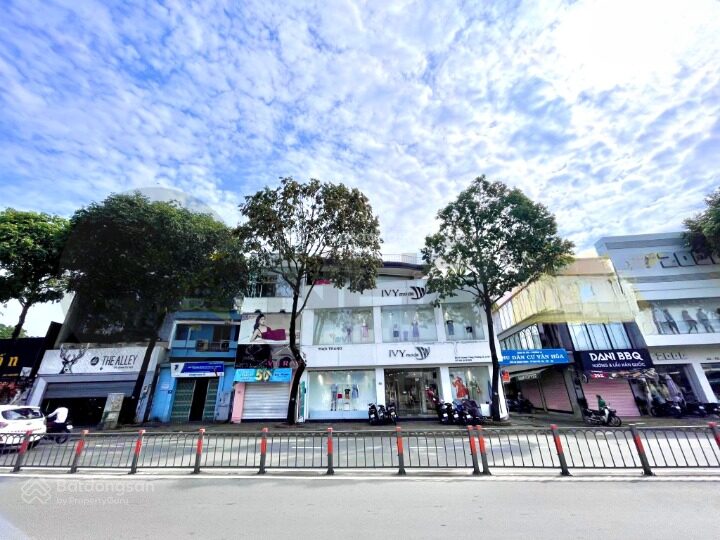 Cho thuê góc 2 mặt tiền IVY MODE số 50 – 52 Quang Trung, P.10, Gò Vấp.