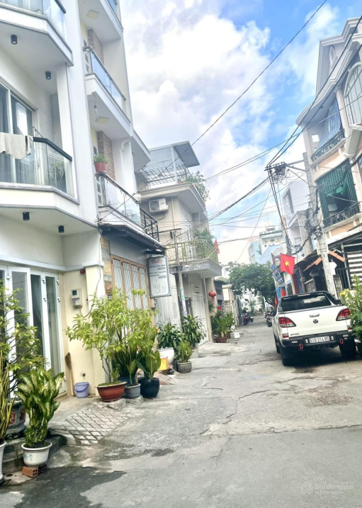 Bán gấp căn góc đối diện công viên 4 tầng tại Tân Kỳ Tân Quý, cách Aeon Mall Tân Phú 3p di chuyển