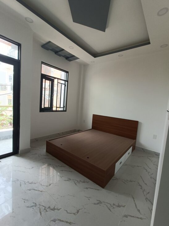 NHÀ CAO 3 TẦNG 5PN, 6WC – TRUNG TÂM QUẬN BÌNH TÂN – GIÁ CHỈ NHỈNH 6 TỶ