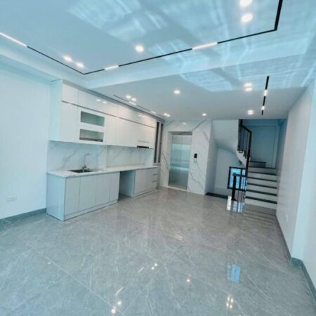 Bán nhà Ngọc Thuỵ-NHÀ MỚI TINH – THANG MÁY-50m-nhỉnh 12 tỷ( TL)