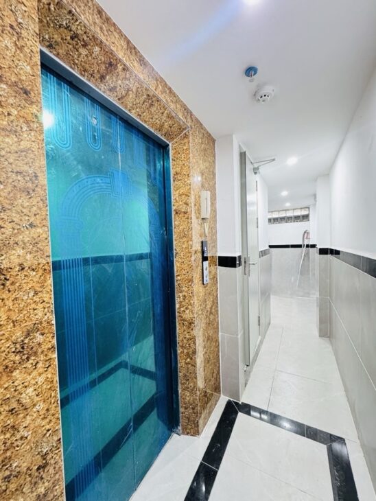 Bán nhà dòng tiền khủng 230m Trâu Quỳ, Gia Lâm, 6 tầng thang máy,PCCC đảm bảo từng phòng, ngõ