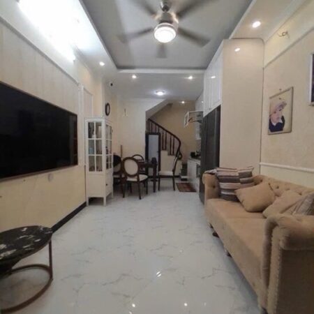 💥💥ĐỐNG ĐA- NHÀ DÂN XÂY CHẮC CHẮN – NỘI THẤT XỊN – GẦN TRƯỜNG CHỢ – NGÕ THOÁNG – SỔ NỞ HẬU – 30M –