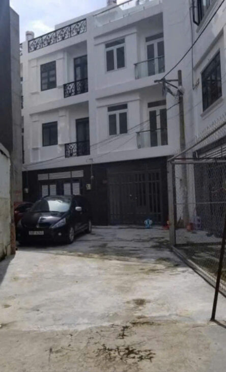 PHÒNG TRỌ NGAY CHỢ PHẠM VĂN HAI, CÓ BAN CÔNG,SÂN THƯỢNG CHỈ HƠN 3 TRIỆU/THÁNG