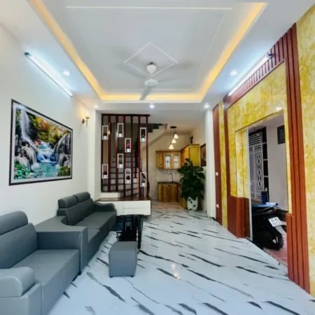 Bán nhà Yên Bình, Hà Đông 37mx5 tầng, Lô Góc, Ô tô tránh, kinh doanh tốt 6.1 tỷ.