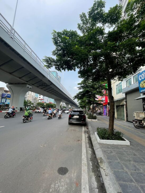 Bán nhà mặt phố Đại La Lô góc 85m² mặt tiền 4.6m sổ vuông nở hậu chỉ 52 tỷ
