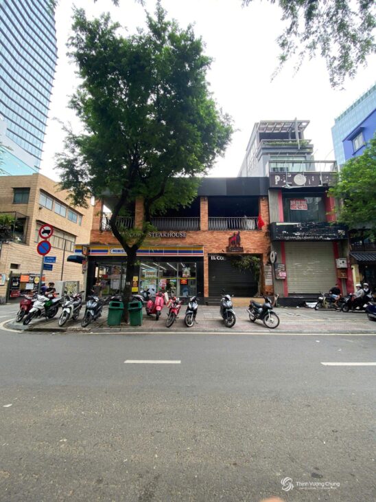 BÁN NHÀ 2 MẶT TIỀN TRUNG TÂM QUẬN 1 – LÊ THÁNH TÔN GÓC NGÔ VĂN NĂM