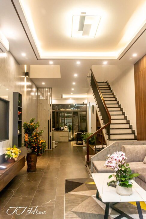 Bán nhà Phương Mai,57m 4 tầng, ô tô,kinh doanh giá 13 tỷ.