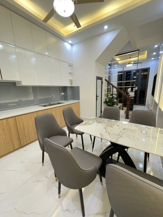 Bán nhà Đào Tấn 35m 4 Tầng Ngõ thông, kinh doanh giá 6.9 tỷ