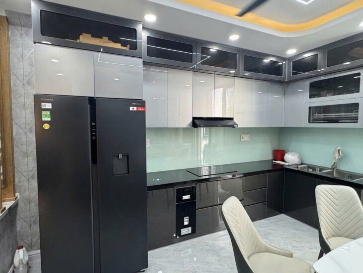 Đổi chỗ ở bán Nhà 5 tầng đẹp, xe hơi ngủ trong nhà gần Hà Huy Giáp, 56m2, nhỉnh 6Tỷ