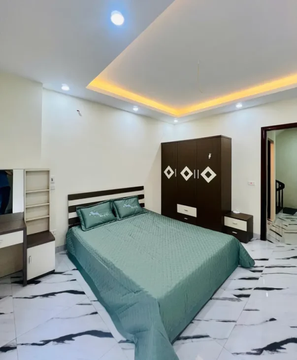 Bán nhà Yên Bình, Hà Đông 37mx5 tầng, Lô Góc, Ô tô tránh, kinh doanh tốt 6.1 tỷ.