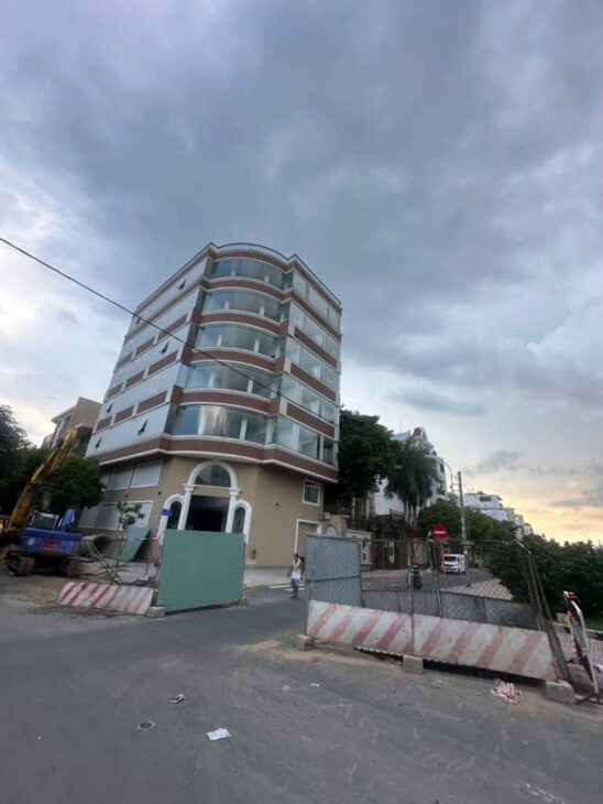 MẶT TIỀN KINH DOANH LÊ LÂM – GIÁ 8TY7