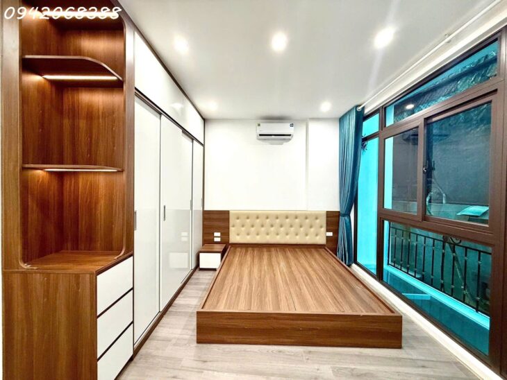 bán nhà Ngõ Chiến Thắng, Ô Chợ Dừa, Đống Đa 8,4T nhà dân xây, mặt tiền rộng, nội thất đẹp.