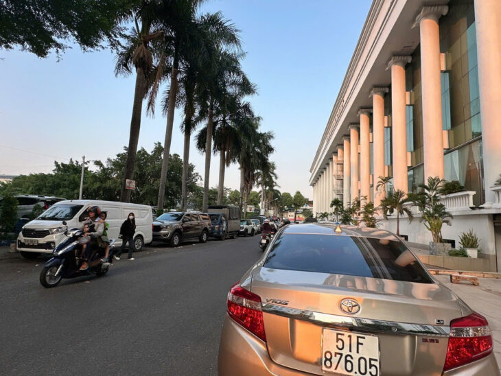 CC gửi bán MTKD Nguyễn Văn Công 84m2(4×21) 3 tầng KD sầm uất sát sân bay TSN 13.8 tỷ.