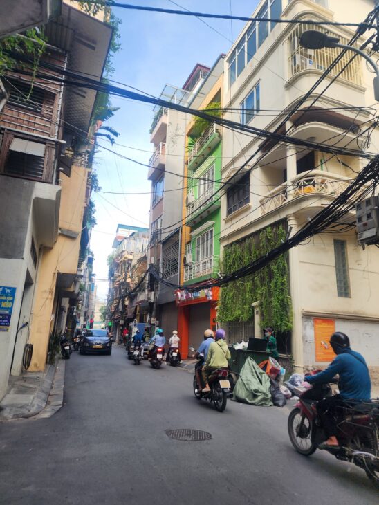 Bán nhà phố Lê Trọng Tấn-TX, ngõ kinh doanh, phân lô -oto tránh – 82m2 – 26,7T