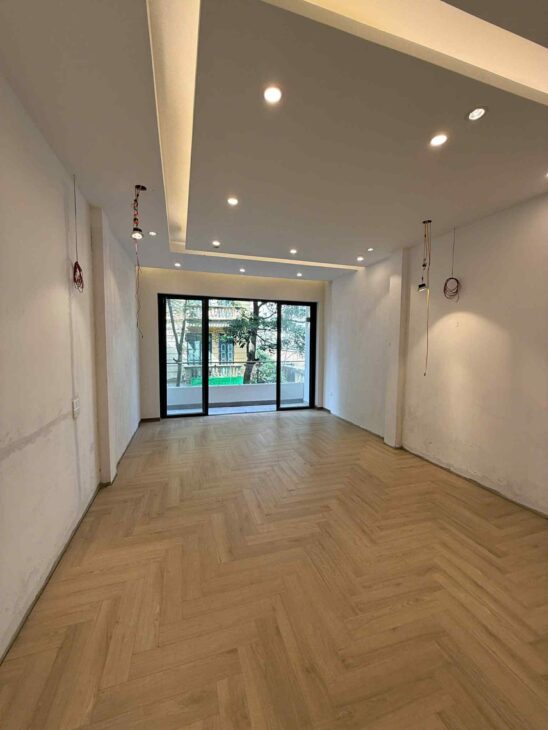 CỰC HIẾM-Ôtô Tránh Phố Hoàng Cầu 62/70m, 5Tầng,MT 4m 27.9 Tỷ, Ngõ thông, KD đỉnh