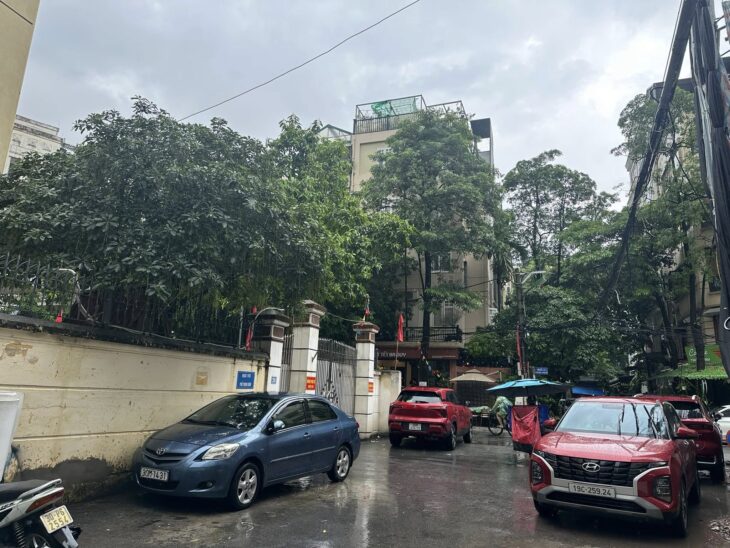 SIÊU HIẾM – Phân Lô Ô tô Tránh Ngõ 193 Trung Kính 53m/ 4 Tầng/ MT 3.8m 21 Tỷ (TL)