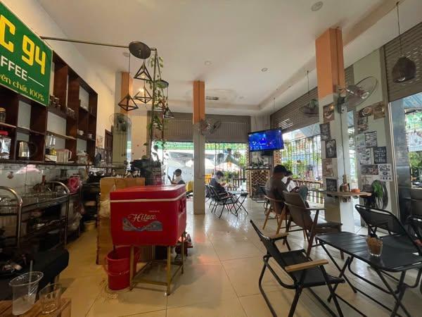 Bình Tân , Nhanh Còn ! QUÁN CAFE GÓC 2 MT ĐẸP LẮM , DT : 10m x 9m, MB thuê rẻ chỉ 12 tr, Tel