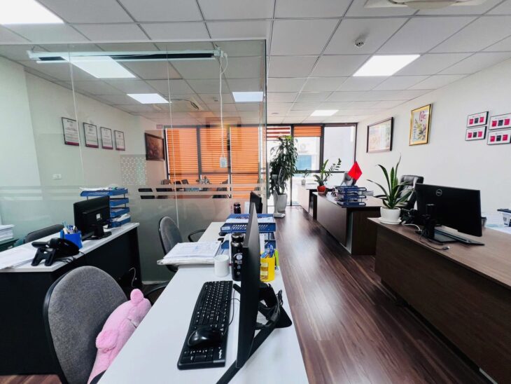 Bán tòa nhà phố Dịch Vọng Hậu, gần Quận Ủy Cầu Giấy DT100m2 6 tầng, có hầm, vỉa hè KD, 58,7 tỷ