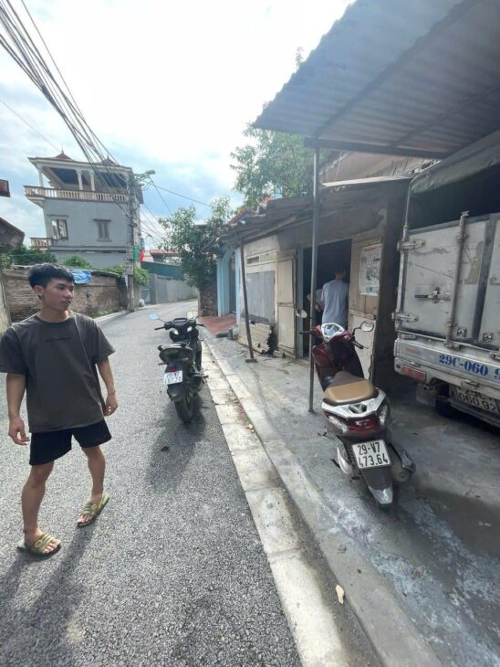 ĐẤT THỔ CƯ CẤN HỮU QUỐC OAI – HN PHÂN LÔ – MẶT ĐƯỜNG THÔNG 3Ô TÔ TRÁNH – DÂN CƯ ĐÔNG ĐÚC KINH