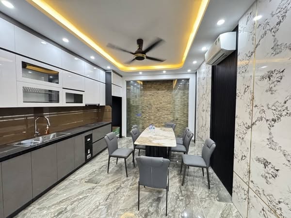 NHÀ MỚI, NỘI THẤT ĐẸP : 6 TẦNG THANG MÁY Ô TÔ VÀO NHÀ – LÊ TRỌNG TẤN THANH XUÂN – NHỈNH 18 Tỷ