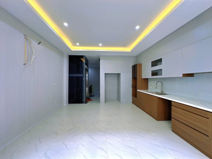 VIP – Phân lô phố Vương Thừa Vũ – nhà đẹp – thang máy – oto đỗ, 48m2 giá chỉ 16,5T