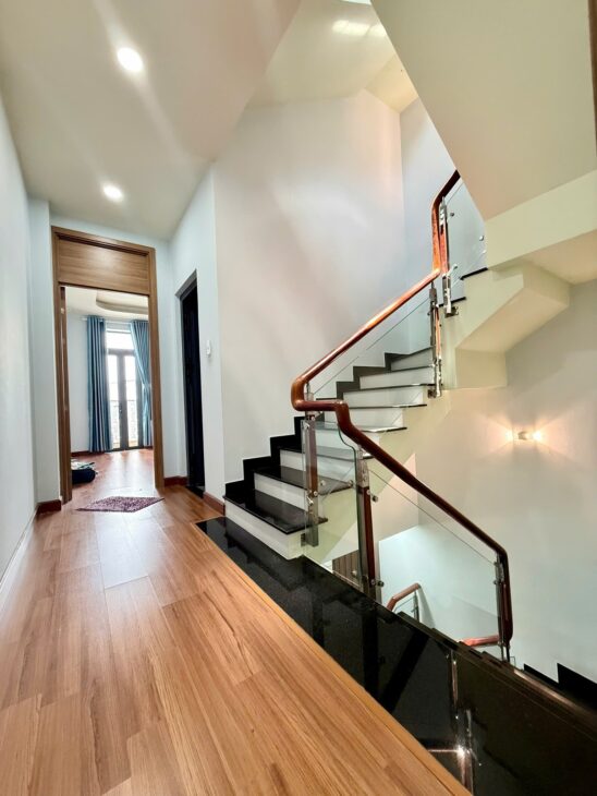 NHÀ 4 TẦNG BTCT MỚI ĐẸP LUNG LINH 60M2, NGAY BẾN XE BUÝT HIỆP THÀNH. QUẬN 12.