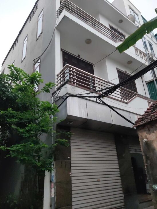 Bán nhà Nguyễn Đình Thi ngõ thông gần hồ Tây an sinh đỉnh 68m 18.0 tỷ